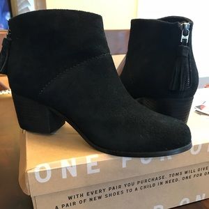 Toms Leila Black Suade Booties Size 10
